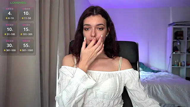 Snapshot of olivia_jeas chatting on 10.22.25 olivia jeas online show from 10.22.25