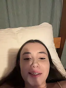 iamsofiedvige online show from 02.27.26