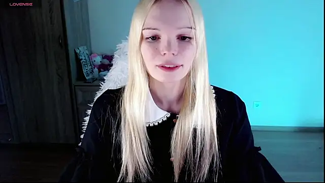 Emily Nyaffee online show from 02.11.25
