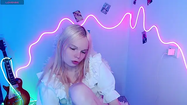 Emily Nyaffee online show from 10.30.25