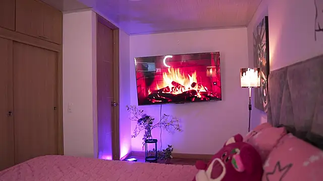 Snapshot of babesamanta chatting on 10.14.25 babesamanta online show from 10.14.25