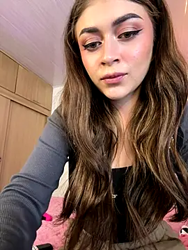 Snapshot of babesamanta chatting on 10.19.25 babesamanta online show from 10.19.25