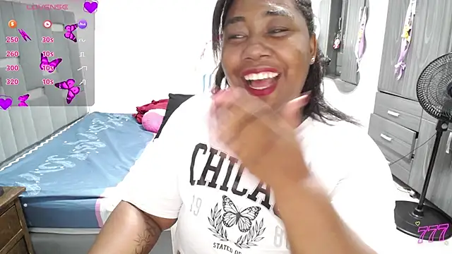 thickebonymilfF online show from 05.20.26