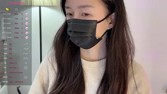 Snapshot of A-xena chatting on 01.10.25 A-xena online show from 01.10.25