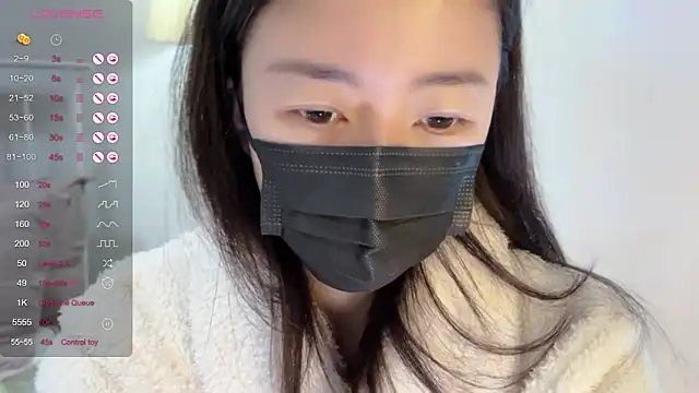 Snapshot of A-xena chatting on 01.11.25 A-xena online show from 01.11.25