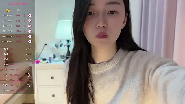 Snapshot of A-xena chatting on 01.24.25 A-xena online show from 01.24.25