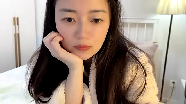 Snapshot of A-xena chatting on 02.18.25 A-xena online show from 02.18.25