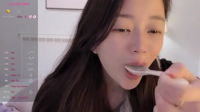 Snapshot of A-xena chatting on 03.02.25 A-xena online show from 03.02.25