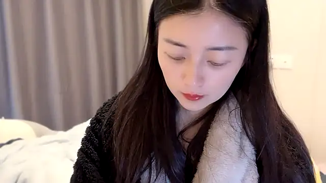 Snapshot of A-xena chatting on 03.20.25 A-xena online show from 03.20.25