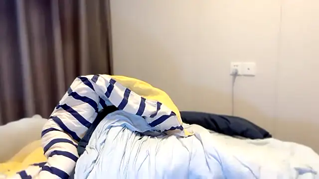 Snapshot of A-xena chatting on 03.21.25 A-xena online show from 03.21.25