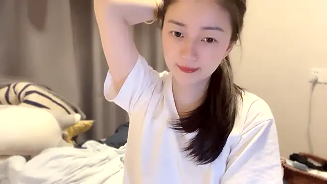 Snapshot of A-xena chatting on 03.22.25 A-xena online show from 03.22.25