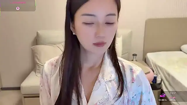 Snapshot of A-xena chatting on 09.17.25 A-xena online show from 09.17.25