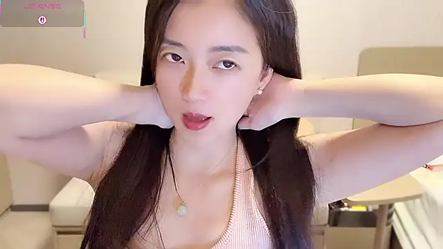 Snapshot of A-xena chatting on 09.23.25 A-xena online show from 09.23.25