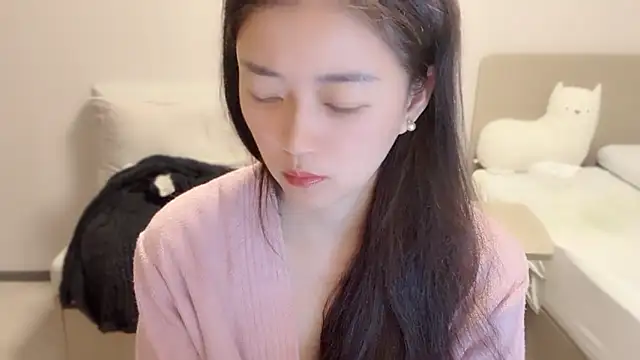 Snapshot of A-xena chatting on 10.24.25 A-xena online show from 10.24.25