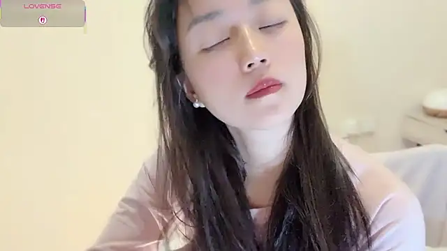 A-xena online show from 12.23.25