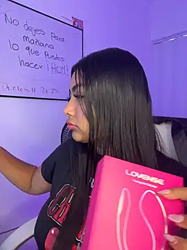 Snapshot of NatashaBrown12 chatting on 11.08.25 NatashaBrown12 online show from 11.08.25