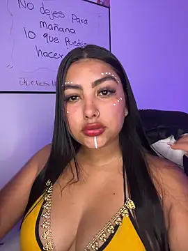 Snapshot of NatashaBrown12 chatting on 11.15.25 NatashaBrown12 online show from 11.15.25