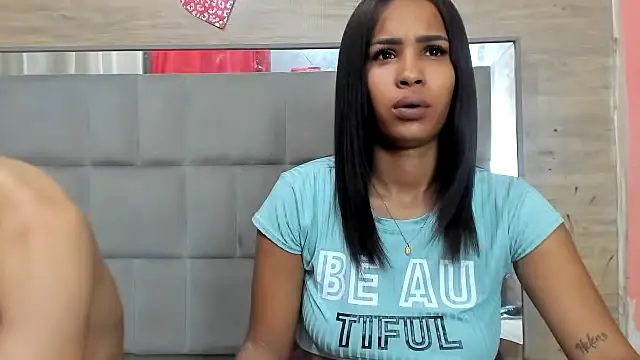 Snapshot of chicasirbo chatting on 10.18.25 chicasirbo online show from 10.18.25