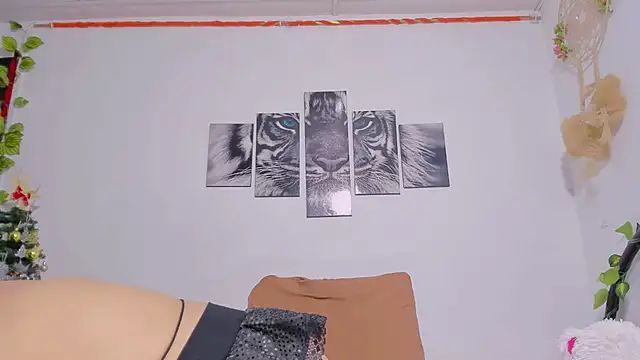 Alhelqueen online show from 12.30.24