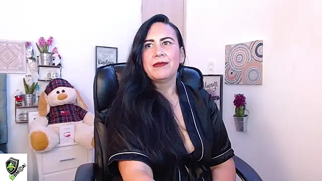 amalia brunette online show from 12.05.24