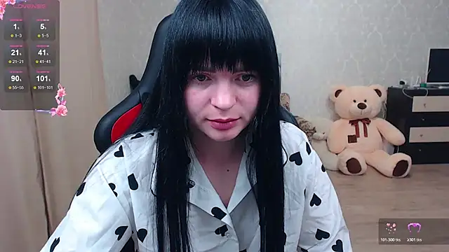 Snapshot of JuicyJess chatting on 05.25.26 JuicyJess online show from 05.25.26