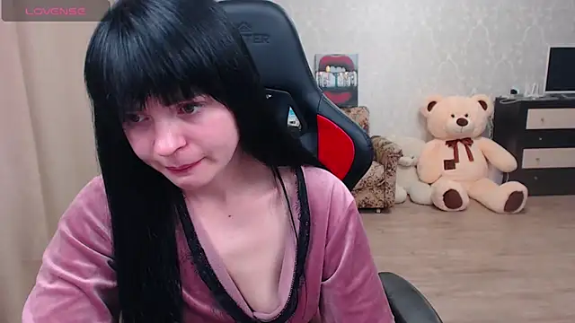 Snapshot of JuicyJess chatting on 05.29.26 JuicyJess online show from 05.29.26