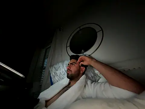 Snapshot of Carlos-195- chatting on 09.16.25 Carlos-195- online show from 09.16.25