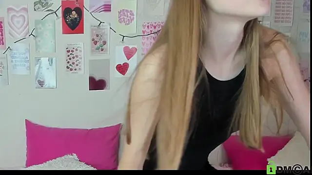 Snapshot of little_radiant_sun chatting on 10.13.25 little radiant sun online show from 10.13.25