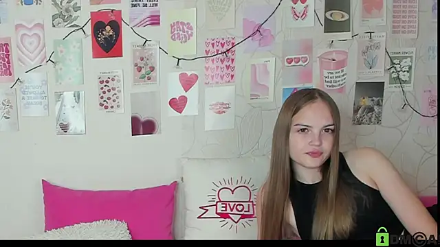 Snapshot of little_radiant_sun chatting on 10.14.25 little radiant sun online show from 10.14.25