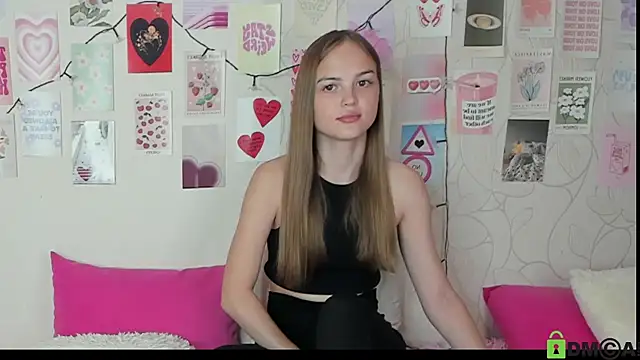 Snapshot of little_radiant_sun chatting on 10.18.25 little radiant sun online show from 10.18.25