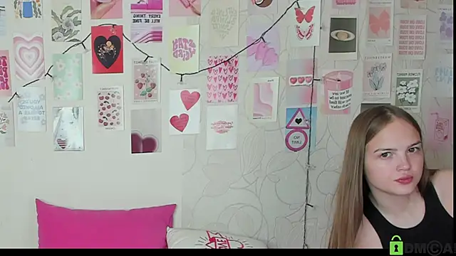 Snapshot of little_radiant_sun chatting on 11.01.25 little radiant sun online show from 11.01.25