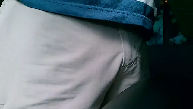 Snapshot of dutch-horny-daddy chatting on 09.08.25 dutch-horny-daddy online show from 09.08.25