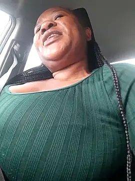 Snapshot of Bootyliciousbbw12 chatting on 10.28.25 Bootyliciousbbw12 online show from 10.28.25