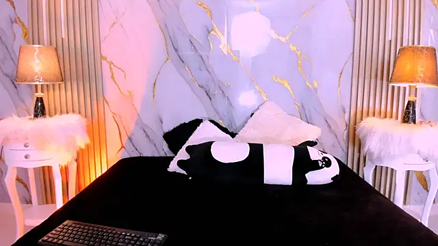 BeckyRusso online show from 10.17.25