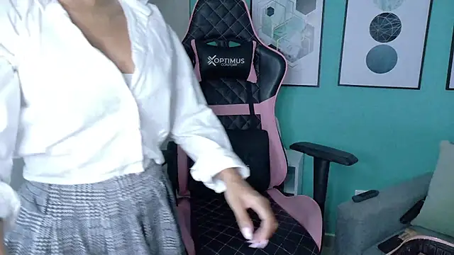 DianaHopson online show from 01.23.25