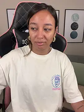 DianaHopson online show from 03.05.25