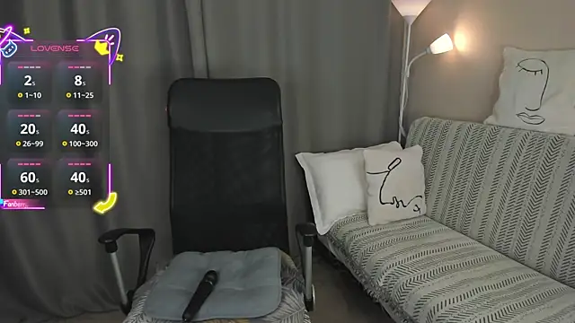 Alice hailey  online show from 12.05.25