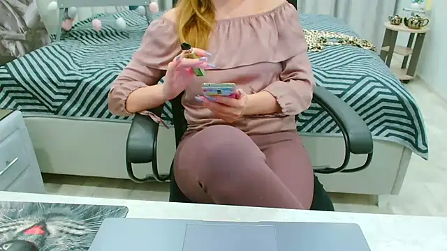 EveLove33 online show from 04.05.26