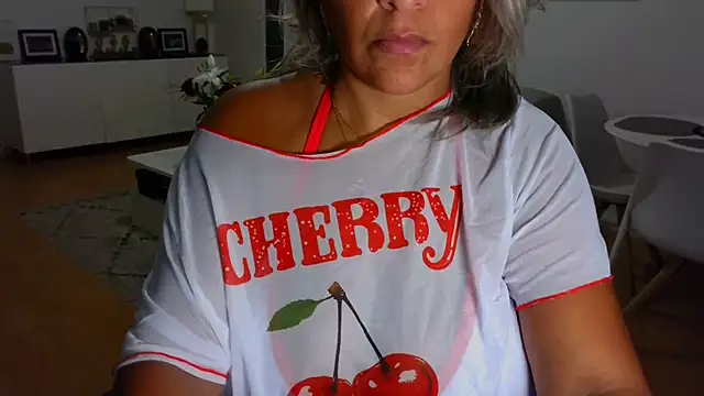 sarametisse26 online show from 09.25.25