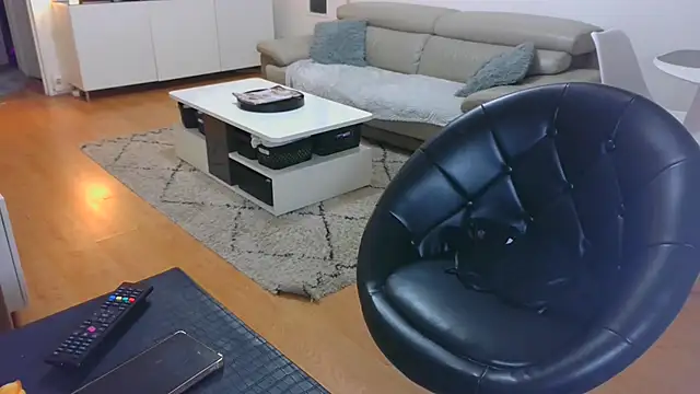 sarametisse26 online show from 10.08.25