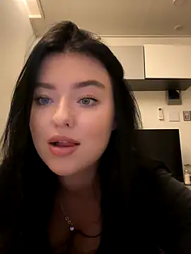 Angela Fosterr online show from 10.18.25