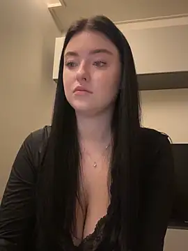 Angela Fosterr online show from 10.28.25