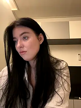 Angela Fosterr online show from 10.31.25