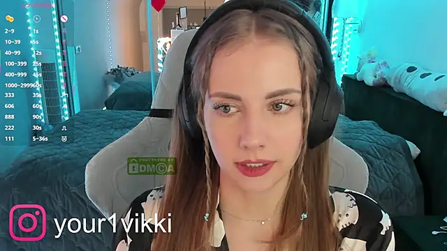 Vikki Cheese online show from 02.21.25