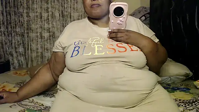 Snapshot of DELICIOUSSXX73 chatting on 10.13.25 DELICIOUSSXX73 online show from 10.13.25