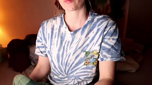 Snapshot of xxpixeyxx chatting on 02.20.25 xxpixeyxx online show from 02.20.25