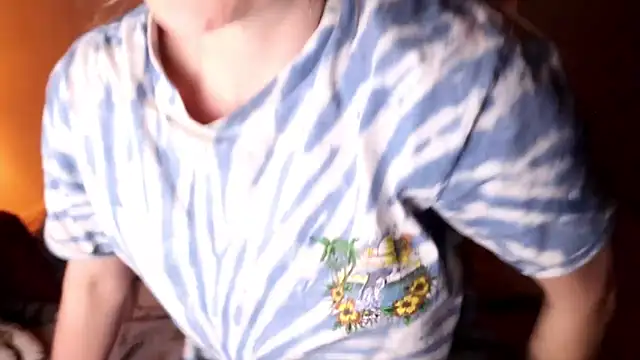 Snapshot of xxpixeyxx chatting on 02.20.25 xxpixeyxx online show from 02.20.25