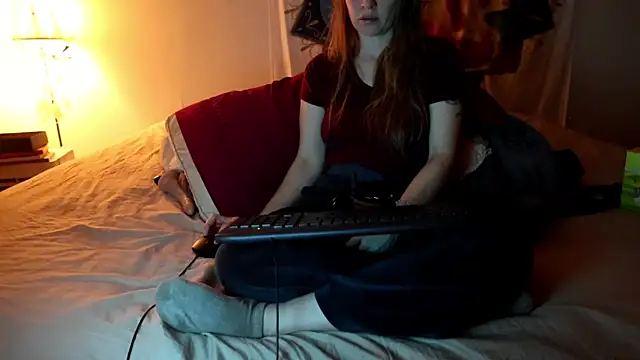 Snapshot of xxpixeyxx chatting on 03.01.25 xxpixeyxx online show from 03.01.25