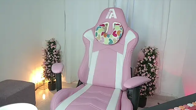 Snapshot of keissy_rincon_ chatting on 01.25.25 keissy rincon online show from 01.25.25