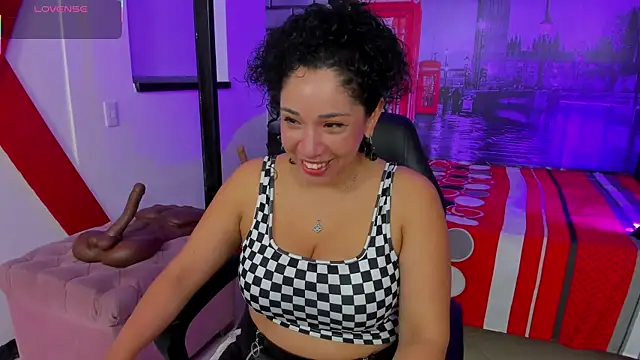 Snapshot of ana_sweet2 chatting on 03.18.25 ana sweet2 online show from 03.18.25